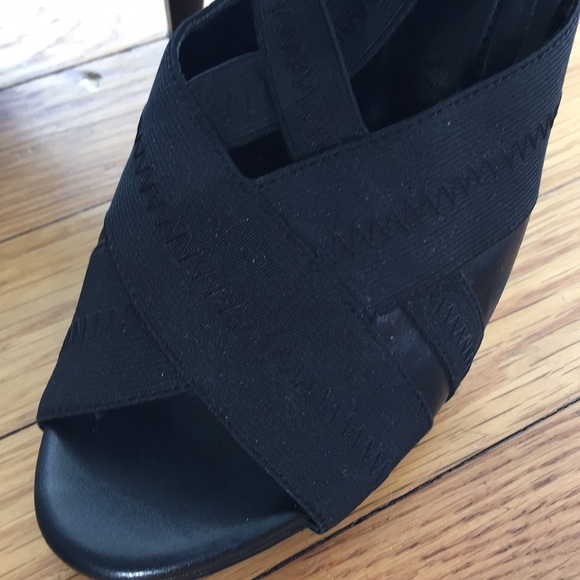 BCBG Generation black heels - Picture 4 of 4